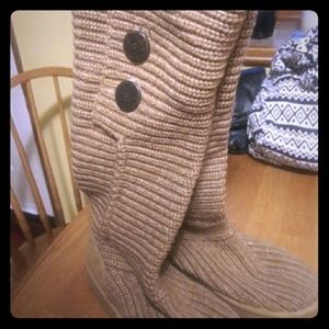 Ugg knit boots